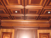 Отделка деревянными панелями: кессонный потолок
