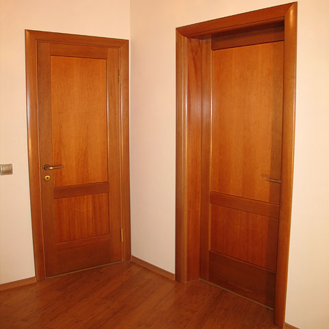 Двери в комнаты из массива анегри